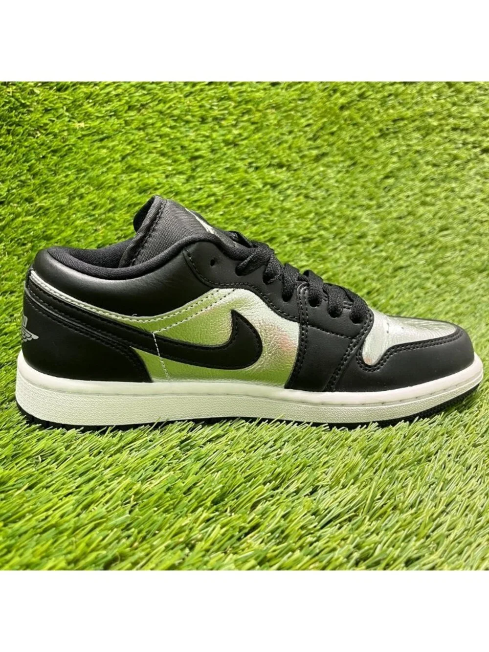 Nike Air Jordan 1 Low Womens Size 6.5 Silver Black Athletic Shoes Sneakers